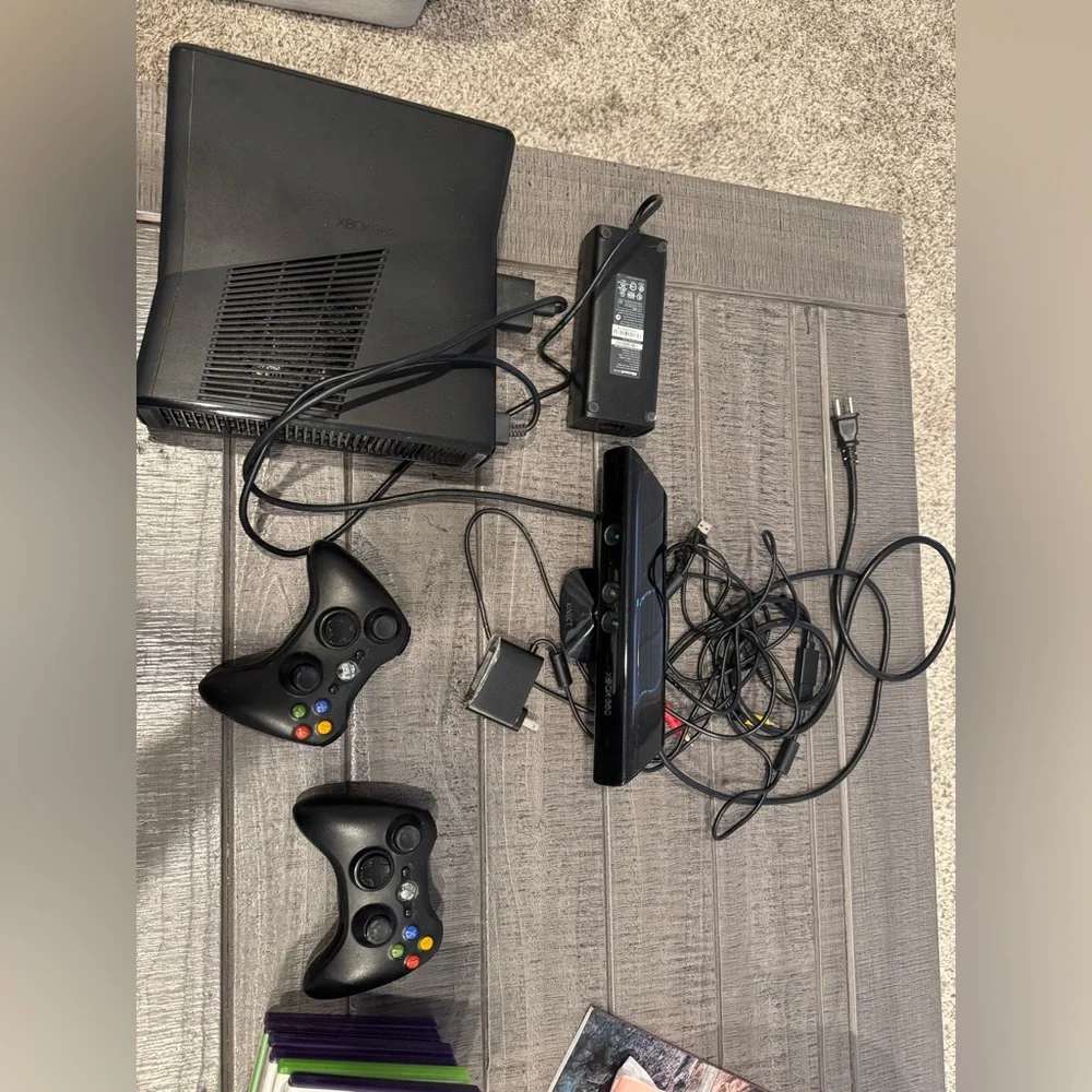 XBOX 360 Black Gaming Console with Kinect, Controllers and Games